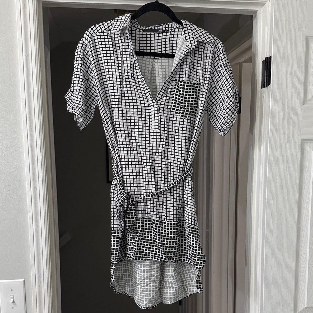 Chic Black and White High Low Dress